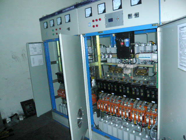 LGTBBL低压无功补偿兼谐波滤除装置,中频炉滤波柜,中频炉专用滤波柜,滤波补偿柜,中频炉谐波治理,密炼机谐波治理