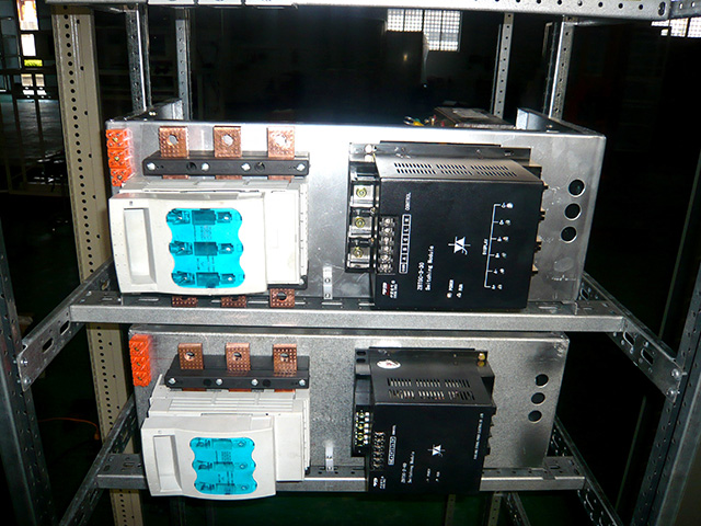 LGTXMK电容电抗器模组-1 电容器模块 智能电容器模块 电容器投切开关 智能电容器 动态补偿模块 电容电抗器组件 安全补偿组件 模块式电容器组件